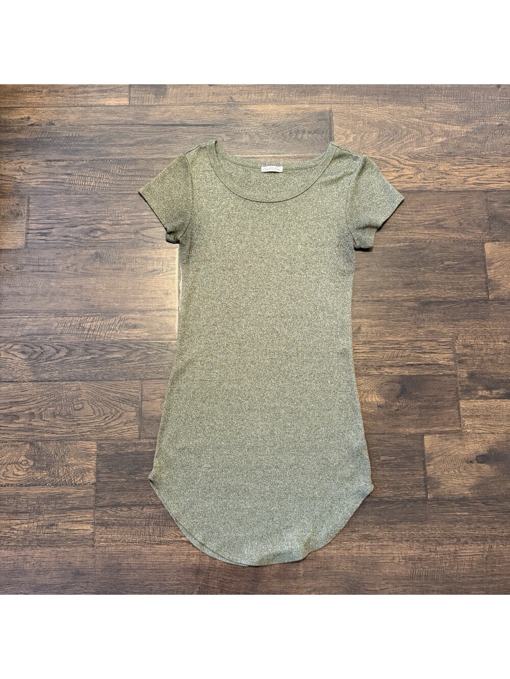 Heart Hips Short Sleeve Knit T-Shirt Dress M Olive Green Heathered Scoop Neck